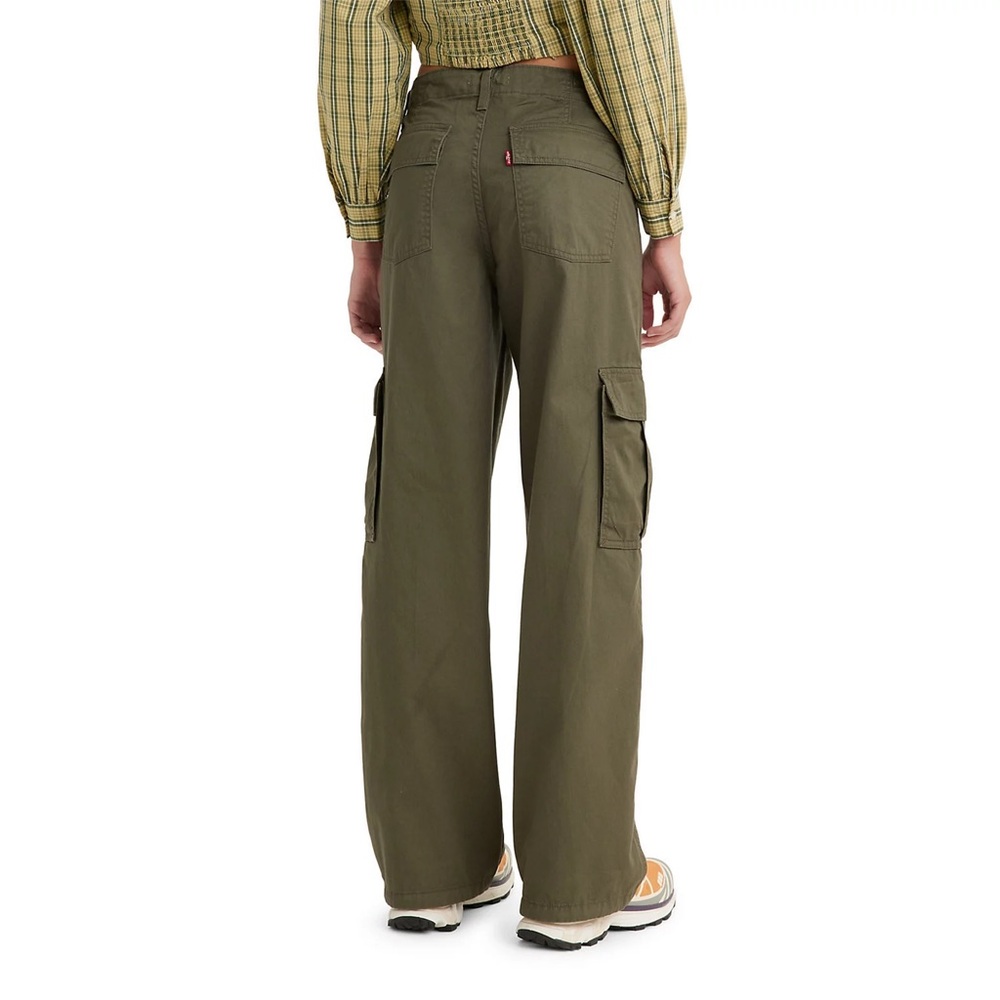 Women's Levi's® '94 Baggy Cargo Pants - Picture 4 of 6